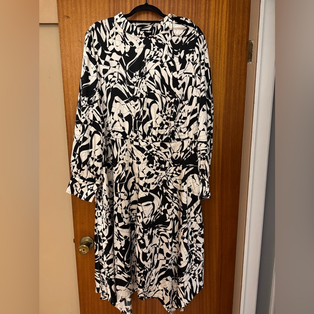 NWT Future Collective Black and White Dress Sz 1x